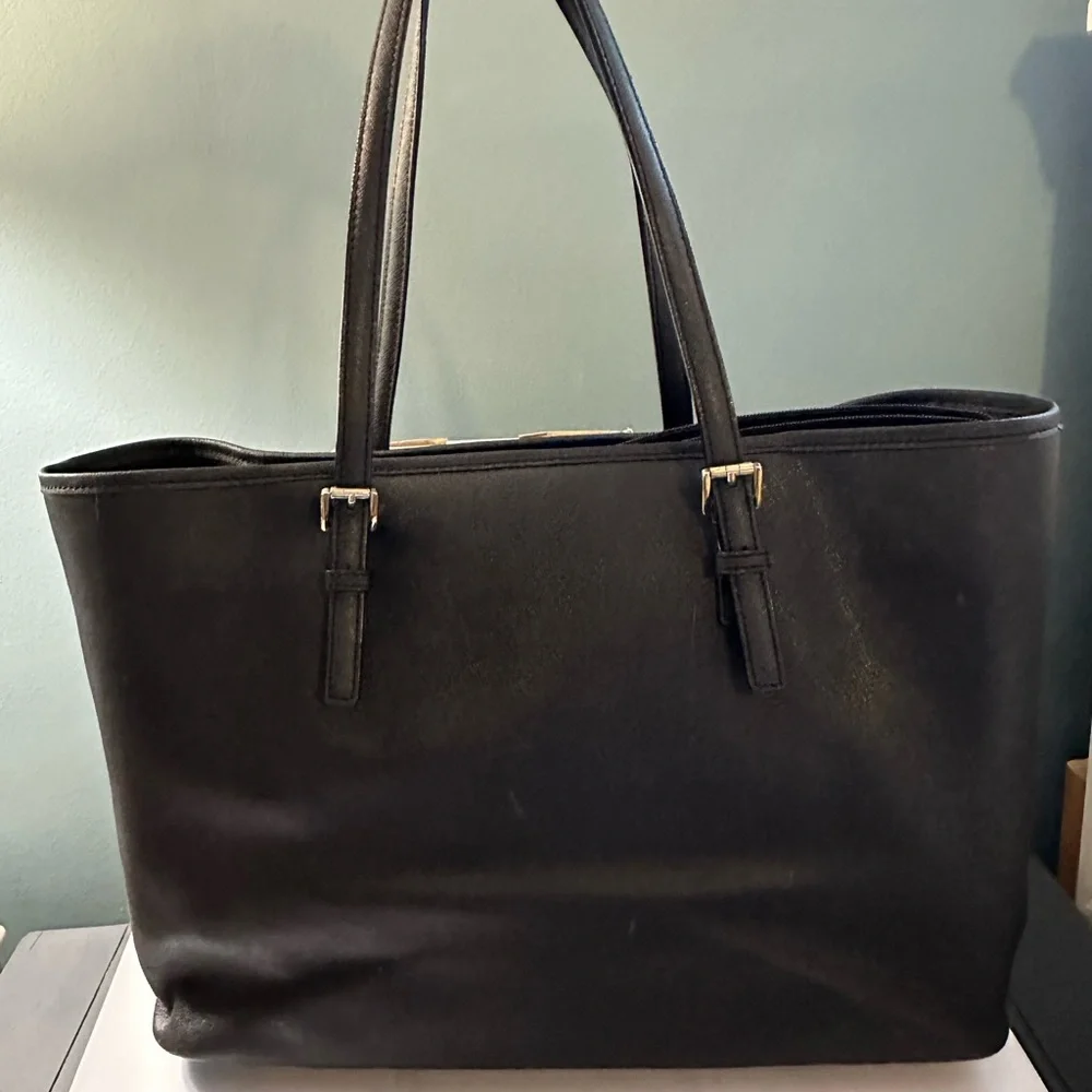 Michael Kors Elegant Black Tote